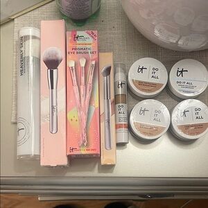 IT Cosmetics Prismatic Eye Brush Set - Silver and Pink